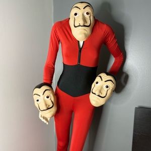 la casa de papel costume with a mask